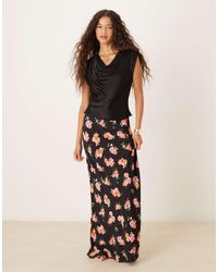 Mango - Jupe longue avec finitions en dentelle - imprimé fleurs sur fond foncé - Lyst