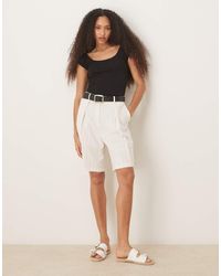 ASOS - Pantaloncini Sartoriali Taglio Lungo A Righe Color Pietra - Lyst