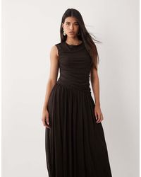 Vero Moda - Sleeveless Ruched Detail Maxi Dress With Asymmetric Waist - Lyst