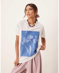 ASOS - T-Shirt Effetto Lino Color Crema Con Grafica Floreale - Lyst