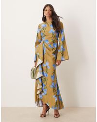 ASOS - Maxi Jurk Met Lange Mouwen, Rok Met Ruches En Oversized Bloemenprint - Lyst