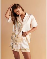 ASOS - Satijnen Overhemd Met Korte Mouwen En Landschapsprint, Deel Van Co-Ord Set - Lyst