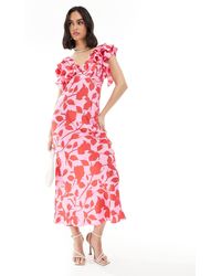 New Look - Robe mi-longue en satin avec manches à volants - à motif - Lyst