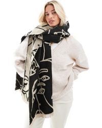 ASOS - Écharpe tissée en jacquard à motif visage abstrait - taupe et noir - Lyst
