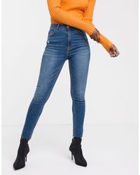 Vaqueros Bershka de mujer desde 13 €