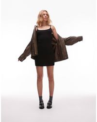 TOPSHOP - – geripptes mini-trägerkleid - Lyst