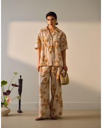 TOPSHOP - Low Rise Linen Look Stitch Detail Floral Pants - Lyst