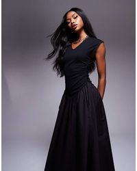 ASOS - Mouwloze Midi-Jurk Met V-Hals, Rimpeleffect En Poplin Rok - Lyst