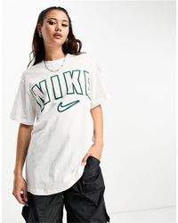 Nike - T-shirt coupe boyfriend style universitaire - Lyst