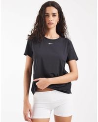 Nike - Nike - one training - t-shirt décontracté - noir - Lyst