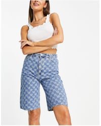 Donna Abbigliamento da Shorts da Pantaloncini lunghi e al ginocchio Shorts e bermudaCarhartt in Cotone di colore Bianco 