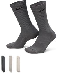 Nike - Everyday cushioned plus - confezione da 3 paia di calzini ammortizzati grigi - Lyst