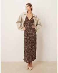 Mango - Vestito Midi Plissé Con Maniche Lunghe E Scollo A V A Fiorellini - Lyst
