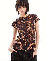 AllSaints - Anna - t-shirt imprimé - marron - Lyst