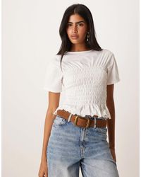 ASOS - T-shirt ajusté en coton avec détail froncé à la taille - ivoire - Lyst