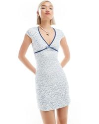Glamorous - V Neck Short Sleeve Mini Dress - Lyst