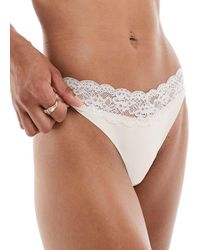 ONLY - Tanga Beis Con Ribete De Encaje De -Neutro - Lyst