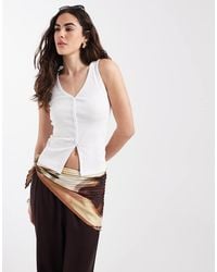 New Look - V Neck Ribbed Button Through Top - Lyst
