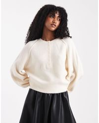 ASOS - Pull en maille à col boutonné et manches longues - crème - Lyst