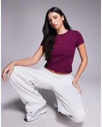 Nike - Gym Life Swoosh Cropped T-Shirt - Lyst