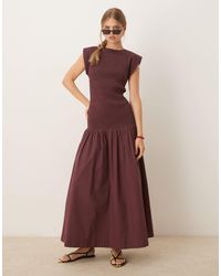 ASOS - Robe longue froncée à taille basse et col montant - raisin foncé - Lyst