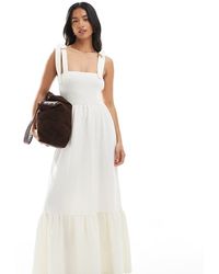 Miss Selfridge - Gestreepte Seersucker Maxi-Jurk Met Gestrikte Schouders En Stroken - Lyst