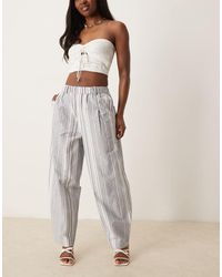 ASOS - Gestreepte Broek Met Wijde Ronde Pijpen En Linnenlook - Lyst