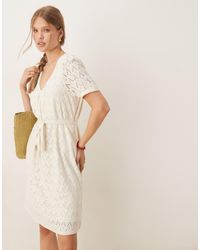 Vila - Jurk Van Jersey Met Broderie, Gestrikte Taille En Pofmouwen - Lyst