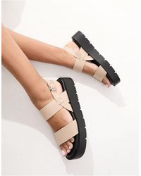 Schuh - Tayla - sandali color cammello con doppie fascette e cinturino posteriore - Lyst