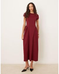 ASOS - Vestido Midi Con Cuello Recto, Mangas De Casquillo Y Detalle De Costuras Curvadas De -Rojo - Lyst