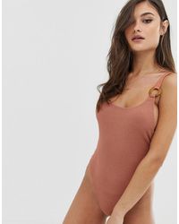 ASOS Leyna - Body Met Geribbelde String En Tortoise Ring - Bruin