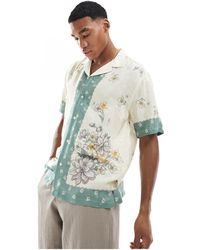 Abercrombie & Fitch - Camicia a maniche corte a fiori color crema e verde con stampa sui bordi - Lyst