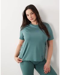 4505 - Curve Icon Active Quick Dry Performance T-shirt - Lyst