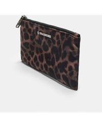 Stradivarius - Toilettas Met Luipaardprint En Rits - Lyst