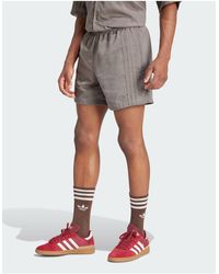 adidas Originals - Pantalones cortos marrones sprinter - Lyst