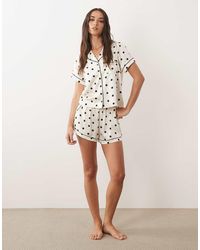 Boux Avenue - Pyjamaset Van Satijn Met Stippen, Korte Mouwen En Revers - Lyst