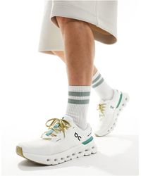 On Shoes - On - cloudrunner 2 - sneakers da corsa bianche e verdi - Lyst