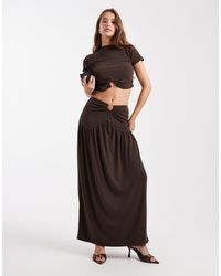 4th & Reckless - Maxi-Rok Van Gelaagde Gladde Stof Met Gouden Hardware En Verlaagde Taille - Lyst