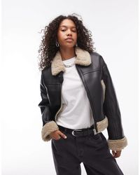 TOPSHOP - – figurbetonte pilotenjacke aus kunstleder - Lyst