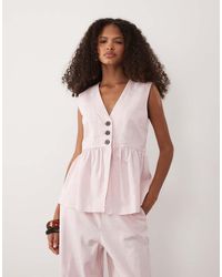 Y.A.S - Button Front Peplum Hem Sleeveless Top - Lyst