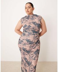 ASOS - Asos design curve - robe froncée mi-longue sans manches en tulle à imprimé tie-dye foncé - Lyst