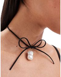 petit moments - Kit Cord Bow Necklace With Pearl Pendant - Lyst