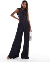ASOS - Plissé Jumpsuit Met Gedraaid Effect En Afhangende Schouder - Lyst