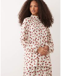 Iyal - Top d'ensemble fluide à col montant et manches ballon avec imprimé roses - crème - Lyst