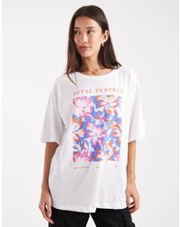 ONLY - T-Shirt Oversize Bianca Con Grafica Di Petali - Lyst