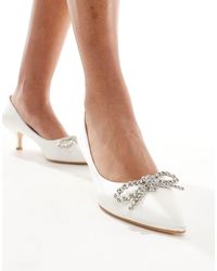Truffle Collection - Bridal Kitten Heel Embellished Bow Detail Court Shoes - Lyst