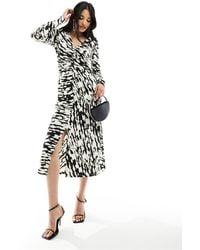 New Look - Ruched Long Sleeve Midi Dress - Lyst