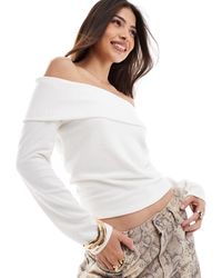 Pieces - – schulterfreier pullover aus feinstrick - Lyst