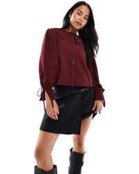 Wednesday's Girl - Crinkle Textu Collar Detail Cropped Blouse - Lyst