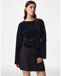 Pieces - Alli Fluwelen Slim-Fit Top Met Ronde Hals En Lange Mouwen - Lyst